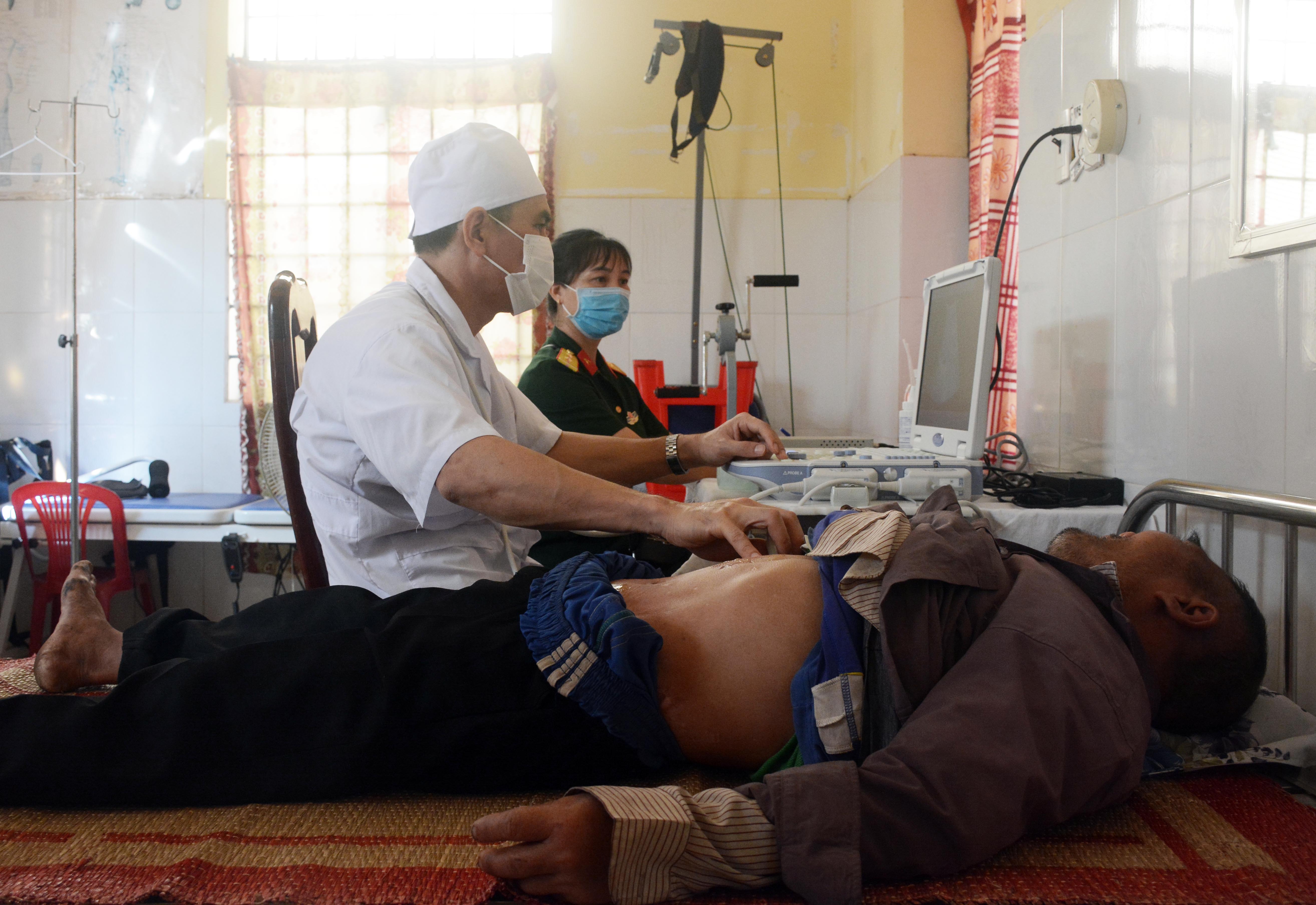 Trách nhiệm, tình cảm của những “người lính kỹ thuật”